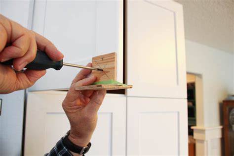 Install Cabinet Handles With Ease Using This Simple Template